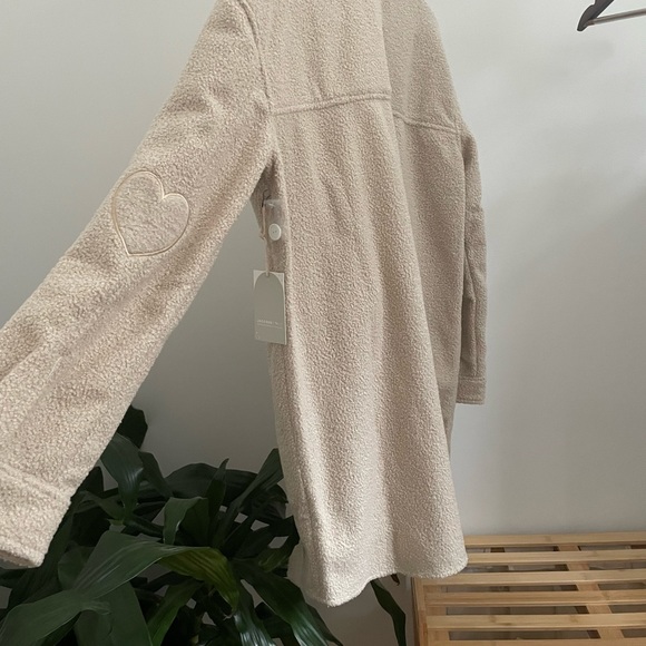 SOLD Jilly Box Jillian Harris Shacket by Jackson Rowe - Picture 8 of 8